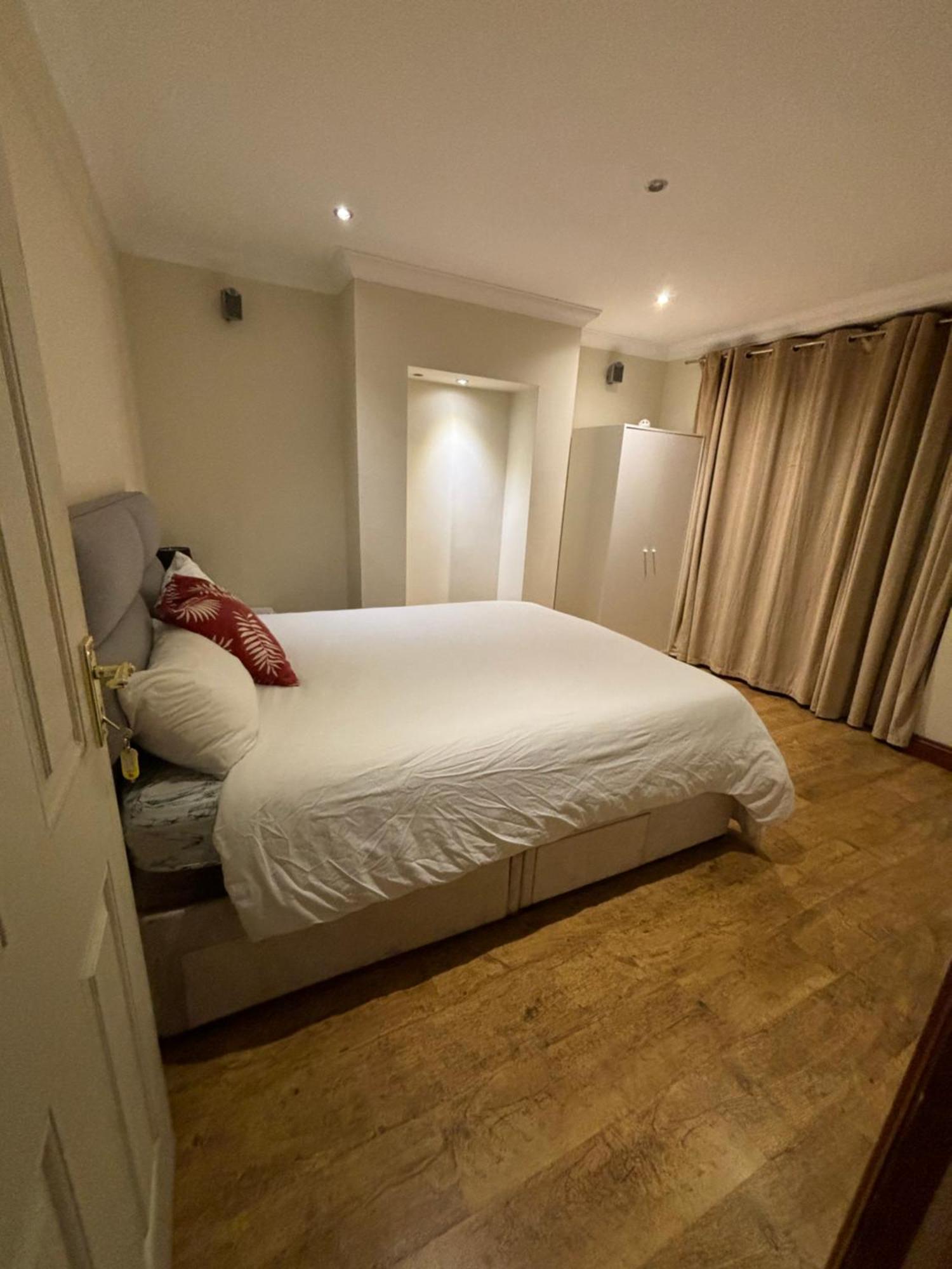Shared House On Southmead Hotel Bristol Eksteriør billede